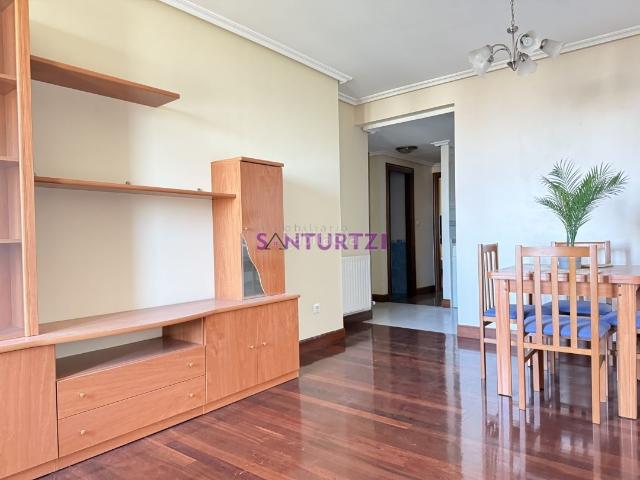 Piso en venta en Santurtzi, Capitán Mendizabal La Sardinera. Oportunidad en Mamariga, Santurtzi Piso seminuevo con vistas al puerto y ascensor a cota cero. Pisos.