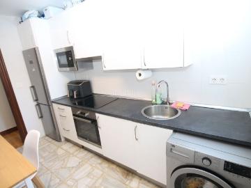 Piso en venta en Santurtzi, Centro. EXCLUSIVA! PISO EN VENTA ZONA CENTRO TERRAZA ENTRAR A VIVIR. Pisos.