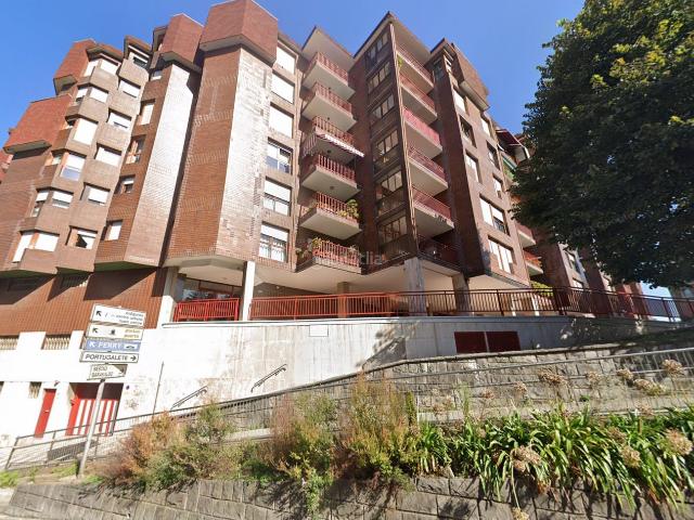 Piso en venta en Santurtzi, Larrea San Juan de Dios Peñota. EXCLUSIVA! PISO EN VENTA EN ESTRADA DE ZOMILLO CON PARCELA DE GARAJE DE ACCESO DIRECTO Y TRASTERO. Pisos.