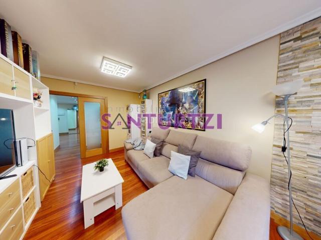 Piso en venta en Santurtzi, Las Viñas. El hogar que tu familia estaba esperando, en pleno corazón de Santurtzi. Pisos.