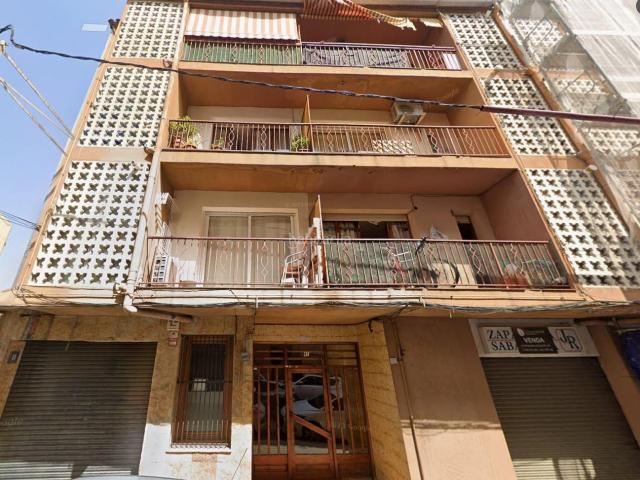 Piso en venta en Sant Celoni. Oportunidad para inversores!. Pisos Sant.