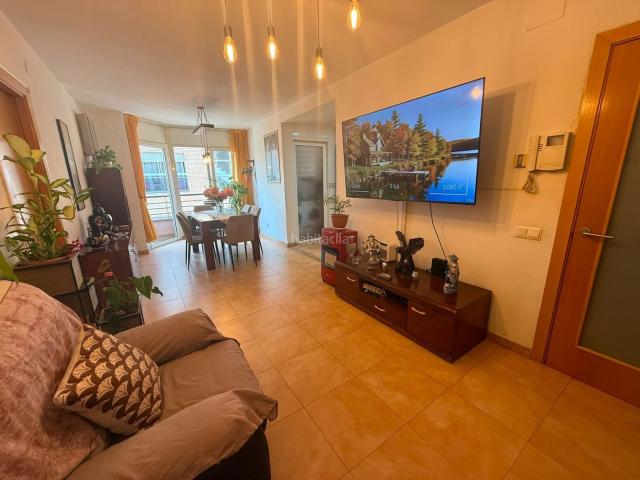 Piso en venta en Sant Celoni. Piso en venta en Sant Celoni, Zona Mossos con plaza de aparcamiento grande. Pisos Sant.