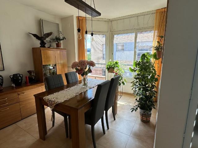 Piso en venta en Sant Celoni. PISO PARA ENTRAR A VIVIR EN EL CENTRO. Pisos Sant.