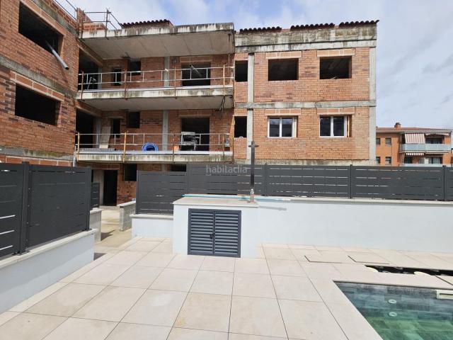 Piso en venta en Sant Celoni. SANT CELONI SOT DE LES GRANOTES GRAN PISO DÚPLEX A ESTRENAR CON PATIO PRIVADO Y PISCINA COMUNITARIA. Pisos Sant.