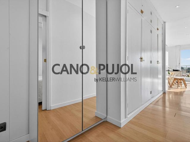 Piso en venta en Sant Cugat del Vallès, Centre Estació. Ático con terraza en el centro de Sant Cugat. Pisos Sant Cugat del.