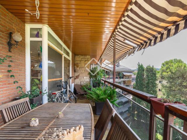 Piso en venta en Sant Cugat del Vallès, Centre Estació. Exclusivo ático dúplex de 251 m con 5 dormitorios y terraza con vistas al golf en venta en Sant Cugat del Vallès, Barcelona. Pisos Sant Cugat.