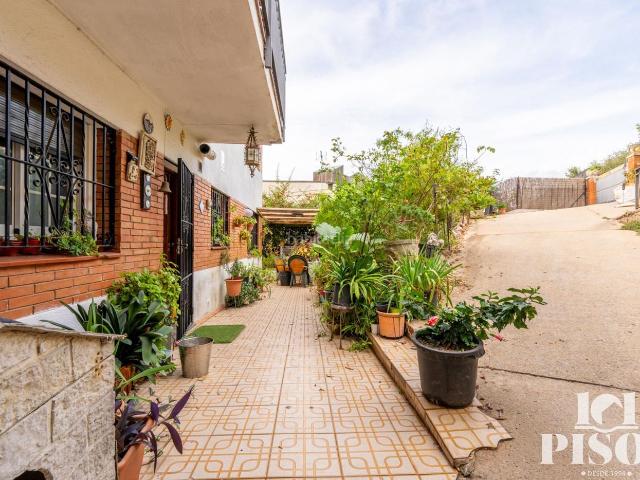 Piso en venta en Sant Cugat del Vallès, La Floresta. Piso con espectaculares vistas, terraza y parking en La Floresta. Pisos Sant Cugat del.