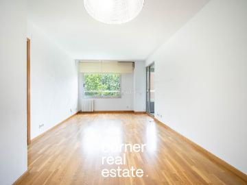 Piso en venta en Sant Cugat del Vallès, Roquetes Can Magí. Espectacular piso 2 hab. con baño completo y aseo. Vistas. Zonas comunitaria. Pisos Sant Cugat del.