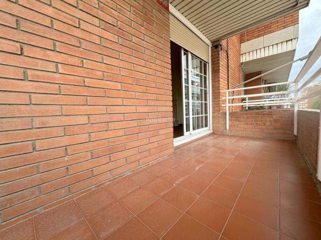 Piso en venta en Sant Boi de Llobregat, Vinyets Molí Vell. Amplio Piso en Venta 4h en Sant Boi de Llobregat Zona Vinyets. Pisos Sant Boi de.