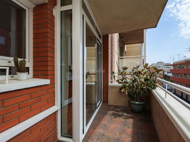 Piso en venta en Sant Boi de Llobregat, Vinyets Molí Vell. ¡Oportunidad!. Pisos Sant Boi de.