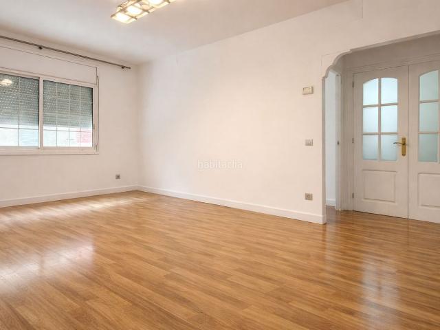 Piso en venta en Sant Boi de Llobregat, Centre. Piso en venta en Casco Antiguo, 4 dormitorios. Pisos Sant Boi de.