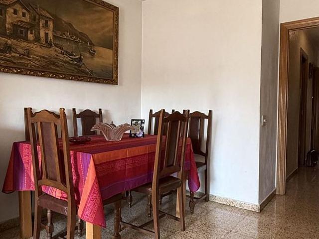 Piso en venta en Sant Boi de Llobregat, de 62 m² 3 habitaciones por 224.000