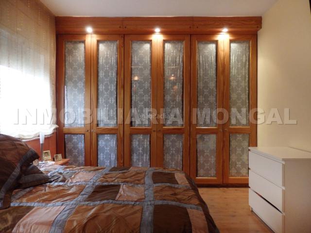 Piso en venta en Sant Boi de Llobregat, Marianao. AMPLIA VIVIENDA REFORMADA, TRES HABITACIONES DOBLES, SALÓN COMEDOR 24 m2, PARA ENTRAR A VIVIR. Pisos Sant Boi de.