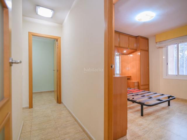 Piso en venta en Sant Boi de Llobregat, Marianao. Piso de 2 habitaciones con terraza en la ronda sant ramon. Pisos Sant Boi de.