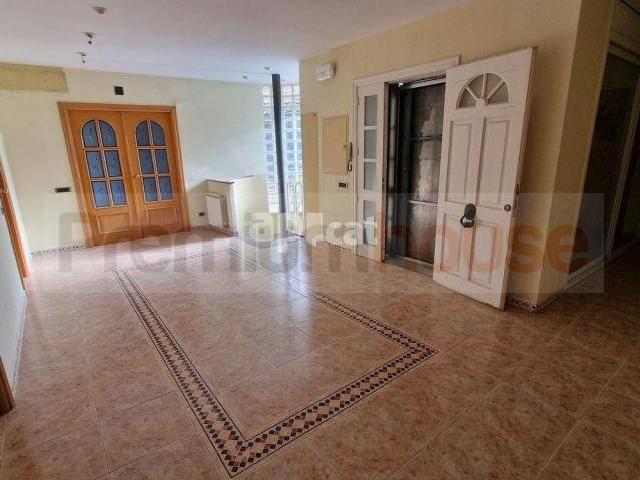 Piso en Venta en Sant Esteve Sesrovires