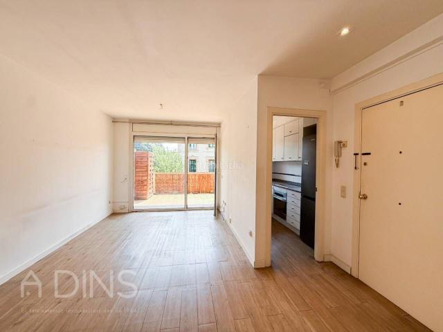 Piso en venta en Sant Feliu de Codines. Acogedor piso con terraza en el centro de Sant Feliu de Codines. Pisos Sant Feliu de.