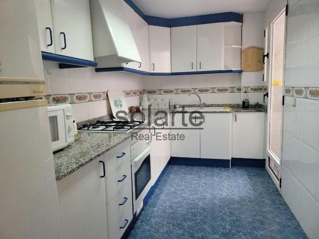 Piso en venta en Sant Feliu de Llobregat, Centre Can Nadal. Un hogar amplio y luminoso con patio de uso privado. Pisos Sant Feliu de.