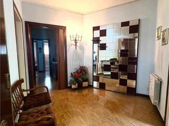 Piso en venta en Sant Feliu de Llobregat, Roses Castellbell. Amplia vivienda exterior de 167 m con terraza. Pisos Sant Feliu de.