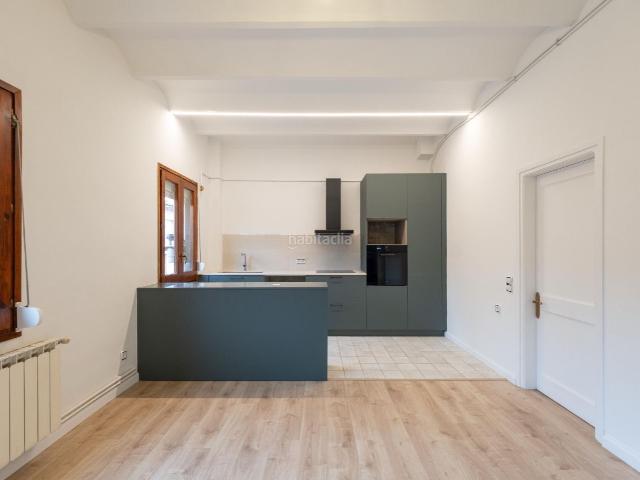 Piso en venta en Sant Hipòlit de Voltregà. Piso reformado, listo para entrar a vivir. Pisos Sant Hipòlit de.