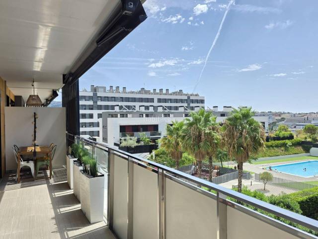Piso en venta en Sant Just Desvern, Mas Lluí Els Miralls. IMPRESIONANTE PISO SEMI NUEVO CON TERRAZA, PISCINA, PARKING Y TRASTERO INCLUIDOS. Pisos Sant Just.