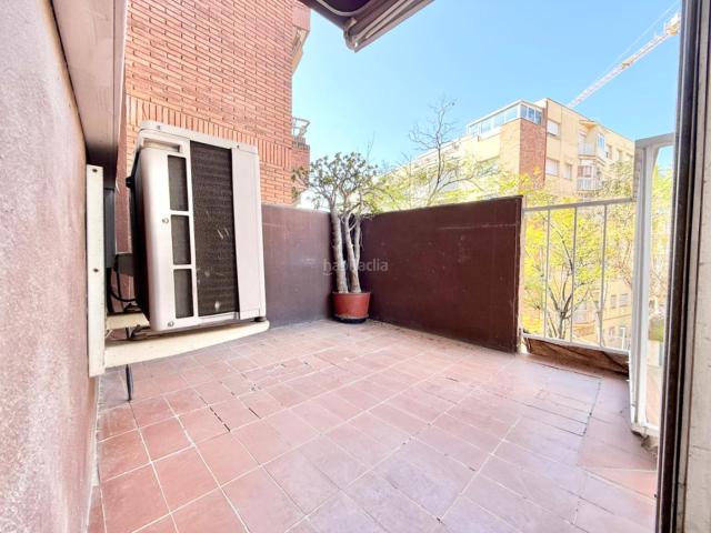 Piso en venta en Sant Just Desvern, Centre. Fincas Fernández les presenta este fantástico y soleado piso con plaza de parquing y trastero, en la misma finca. Situado en la z. Pisos Sant Just.