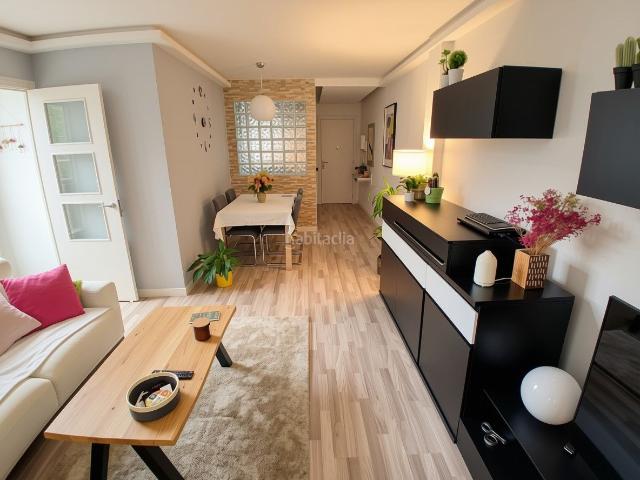 Piso en venta en Sant Sadurní d´Anoia. Piso de 86 m² útiles, de cuatro habitaciones y ascensor, a la venta en Passeig de Can Ferrer, Sant Sadurní d'Anoia. Pisos Sant Sadurní.
