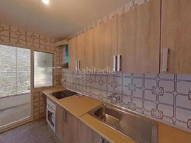 Piso en venta en Sant Pere de Ribes, Centre. Piso alquilado de tres habitaciones. Pisos Sant Pere de.
