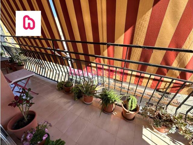 Piso en venta en Sant Pere de Ribes, Les Roquetes. Amplia vivienda exterior con balcón y gran luminosidad en Les Roquetes. Pisos Sant Pere de.
