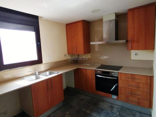 Piso en venta en Sant Vicenç de Castellet. Fantástico piso con plaza de párquing. Pisos Sant Vicenç de.