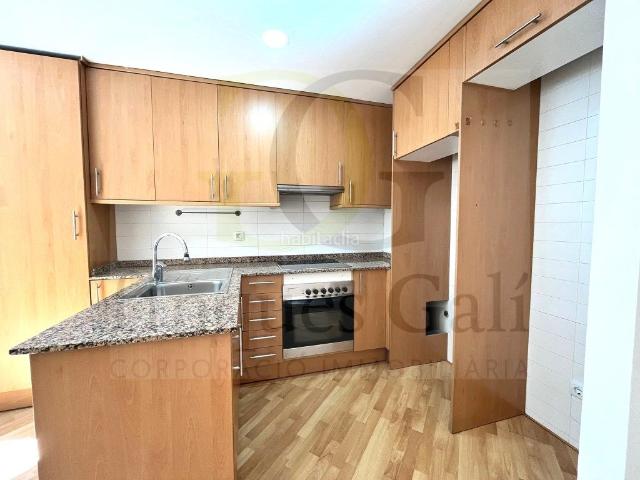 Piso en venta en Sant Vicenç de Castellet. Sant Vicenç de Castellet Piso de 1 habitación con plaza de parking opcional, ideal para parejas o inversores. Pisos Sant Vicenç de.