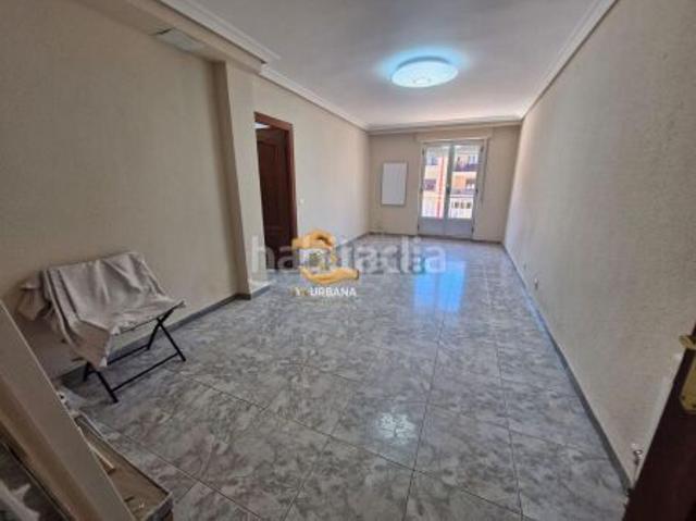 Piso en venta en Santa Marta de Tormes. Luminoso Piso en Santa Marta de Tormes Tu Nuevo Hogar Espera por Ti! ?. Pisos Santa Marta de.