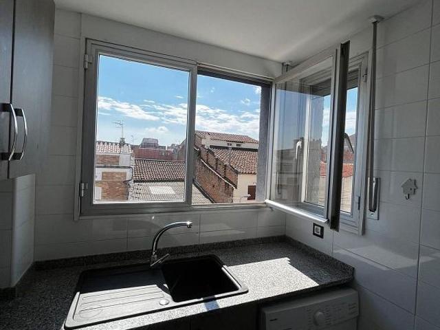 Piso en venta en plaza De Prim, Santa Bàrbara, de 72 m² 3 habitaciones por 89.500