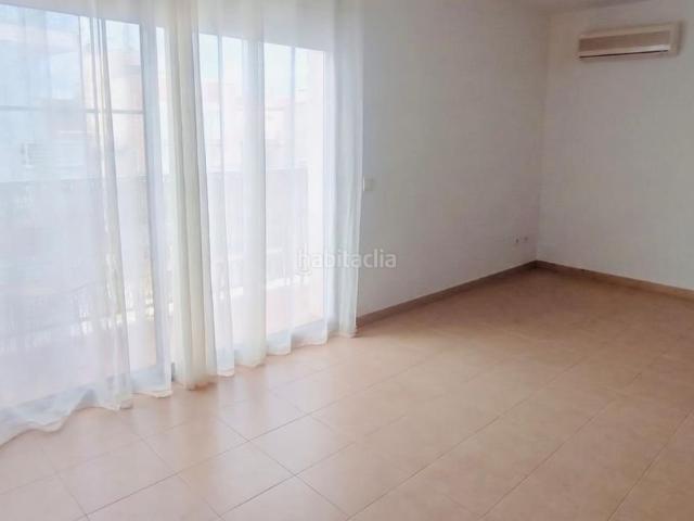 Piso en venta en Santa Bàrbara. Inversión en Santa Bàrbara: Piso de 97 m² alquilado en edificio de 2006. Pisos Santa.