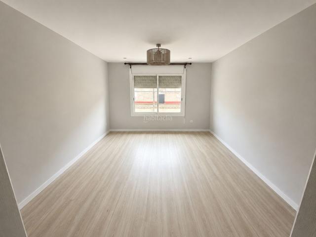Piso en venta en Santa Coloma de Gramenet, El Raval. PISO REFORMADO EXTERIOR CON DOS DORMITORIOS EN SANTA COLOMA DE GRAMENET!. Pisos Santa Coloma de.