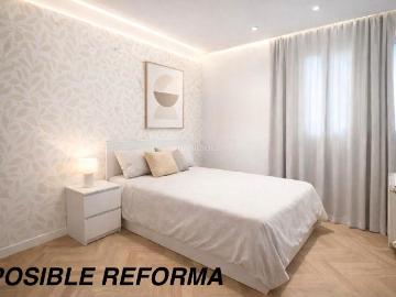 Piso en venta en Santa Coloma de Gramenet, Riu Sud. PISO CON ASCENSOR CÉNTRICO CON 4 HABITACIONES, 2 BALCONES Y PATIO INTERIOR. Pisos Santa Coloma de.