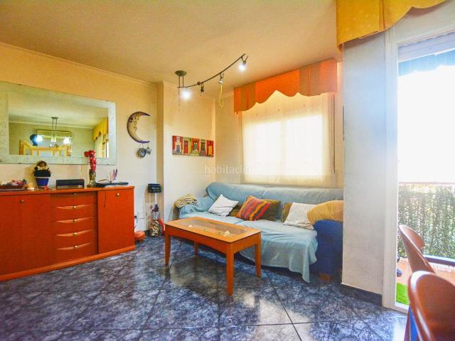 Piso en venta en Santa Coloma de Gramenet, Santa Rosa. PISO EN CIRLANDA CON BALCON. Pisos Santa Coloma de.