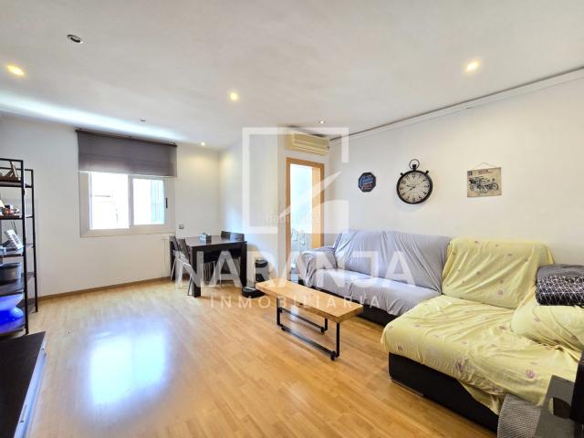 Piso en venta en Santa Coloma de Gramenet, Santa Rosa. Piso para entrar a vivir ideal para familias con hijos. Pisos Santa Coloma de.