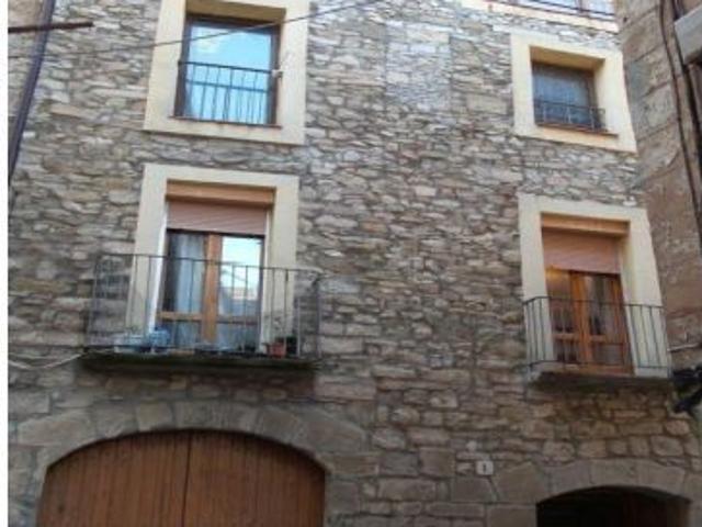 Piso en venta en Santa Coloma de Queralt – amplio y bien ubicado