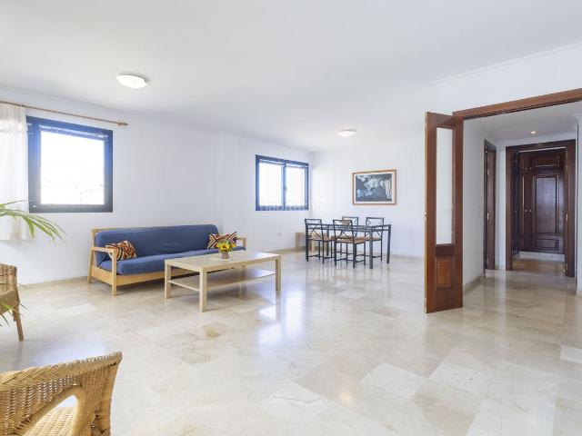 Piso en venta en Santa Cruz de Tenerife, Los Llanos El Cabo. Luminoso apartamento con vistas al mar en pleno corazón de Santa Cruz. Pisos Santa Cruz de.