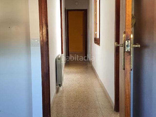 Piso en venta en Santa Eulàlia de Ronçana. Piso de tres dormitorios en el centro comercial. Pisos Santa Eulàlia de.