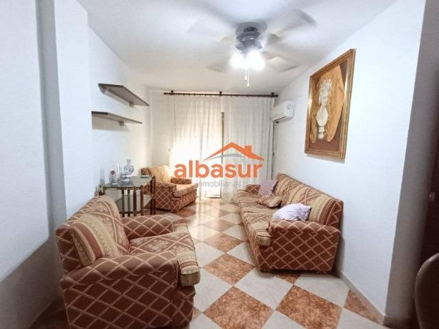 Piso en Venta en Santa Rosa Valdeolleros
