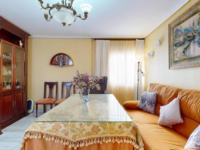 Piso en Venta en Santa Rosa Valdeolleros
