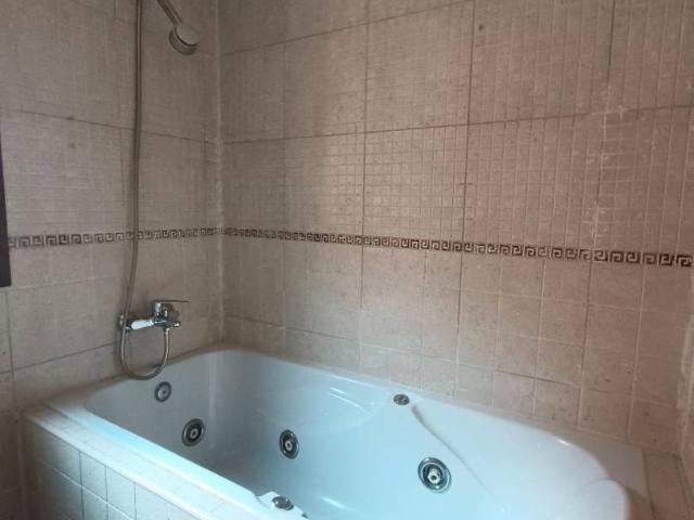 Piso en Venta en Santa Rosa Valdeolleros