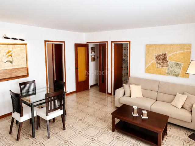 Piso en venta en Santa Susanna. Piso con zona comunitaria de dos habitaciones. Pisos Santa.