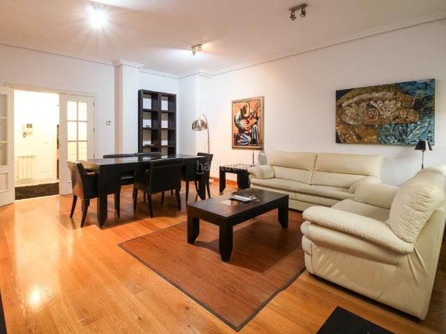 Piso en venta en Santander, Centro Ayuntamiento. VIVIENDA CON GARAJE Y TRASTERO EN EL CENTRO DE SANTANDER. Pisos.