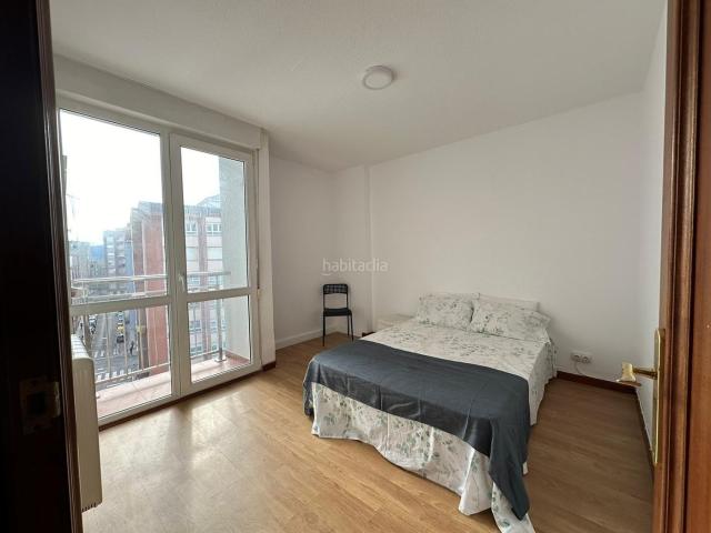 Piso en venta en Santander, Numancia San Fernando. Piso alto, exterior y listo para entrar a vivir en Calle Vargas Santander. Pisos.