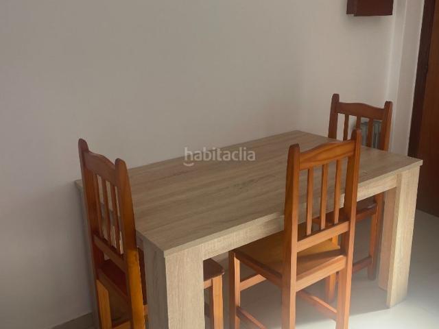 Piso en venta en Santiago de Compostela, Campus Sur Santa Marta. GRAN OPORTUNIDAD! Se vende piso en la calle Galeras zona genial situada, al lado zona vieja, catedral, y zona nueva piso de 55.