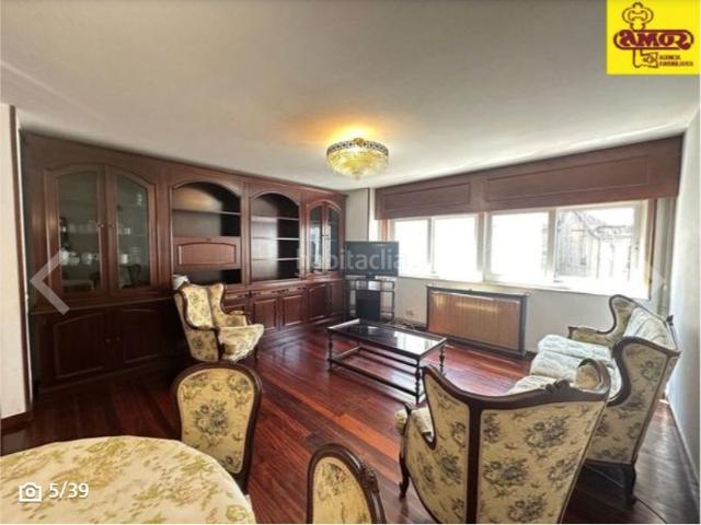 Piso en venta en Santiago de Compostela, Ensanche Sar. piso negociable en doutor teixeiro 4 dormitorios muy luminoso. Pisos Santiago de.