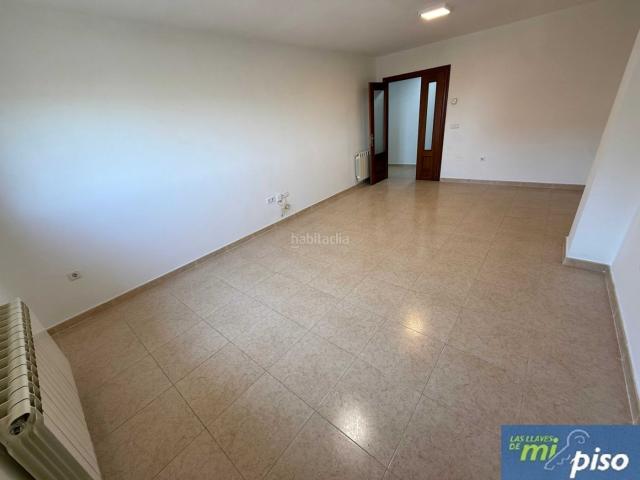Piso en venta en Santovenia de Pisuerga. Oportunidad Vivienda Seminueva en Santovenia de dos dormitorios, dos baños. Pisos Santovenia de.