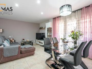 Piso en venta en Santpedor. MAS Homes trae en exclusiva una oportunidad única en una de las mejores zonas de Santpedor. Pisos.
